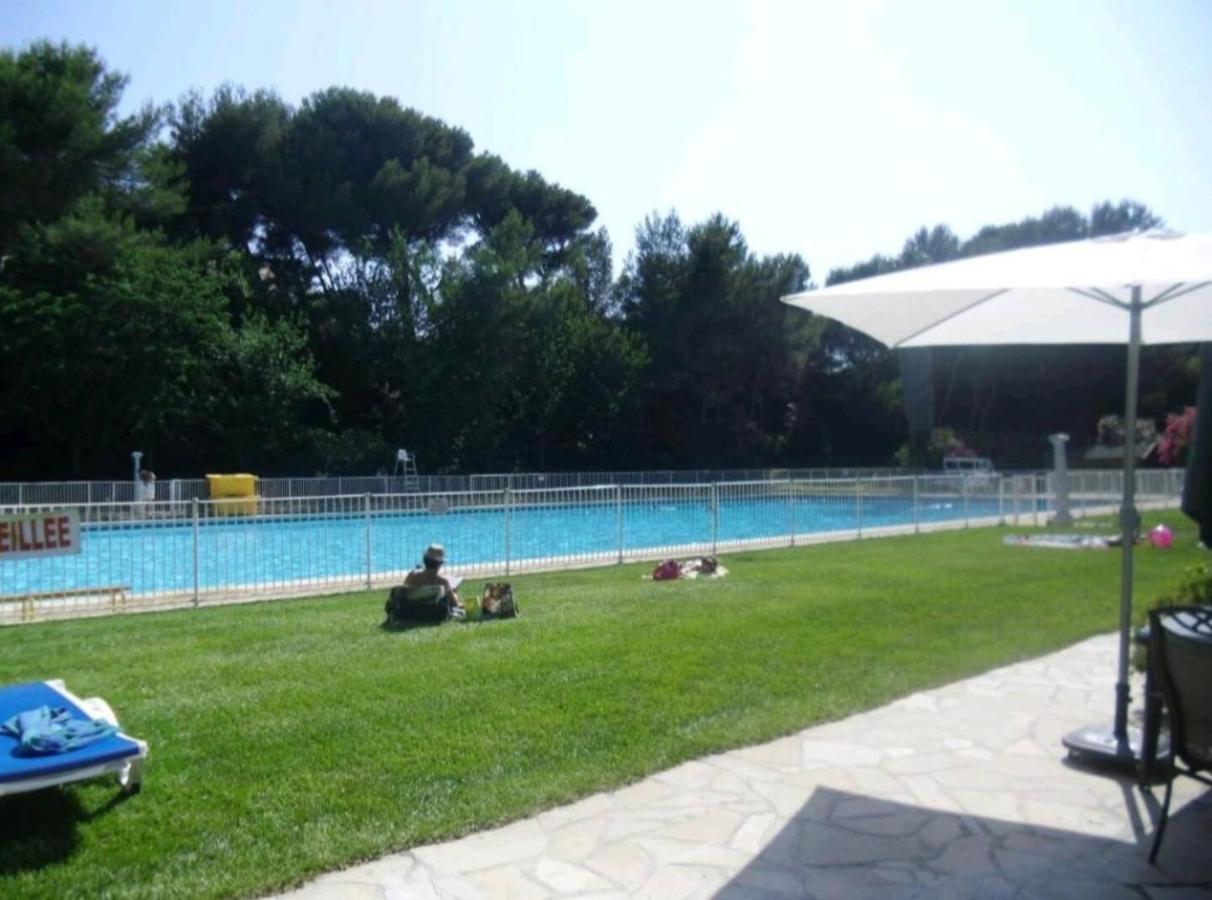 Bel Appartement Avec Piscine Proche Des Plages Сі-Фур-ле-Плаж Екстер'єр фото